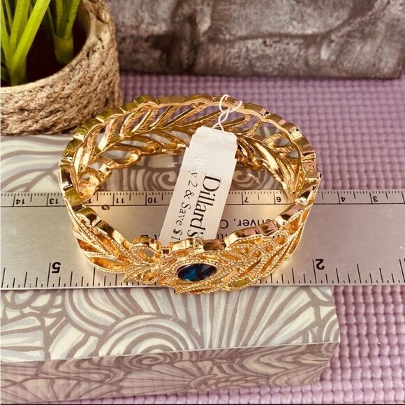 Dillards Vintage Inspired Gold Tone Cuff Bracelet Blue Stone NWT - Picture 7 of 10